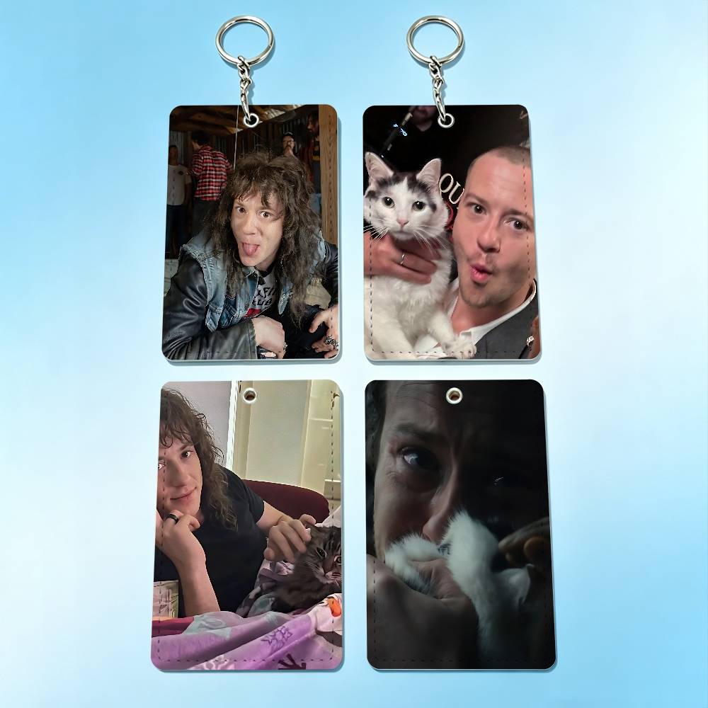 Leatherwork Keychain - Schlüsselanhänger mit Katzenabzeichen des Schauspielers J-Joseph