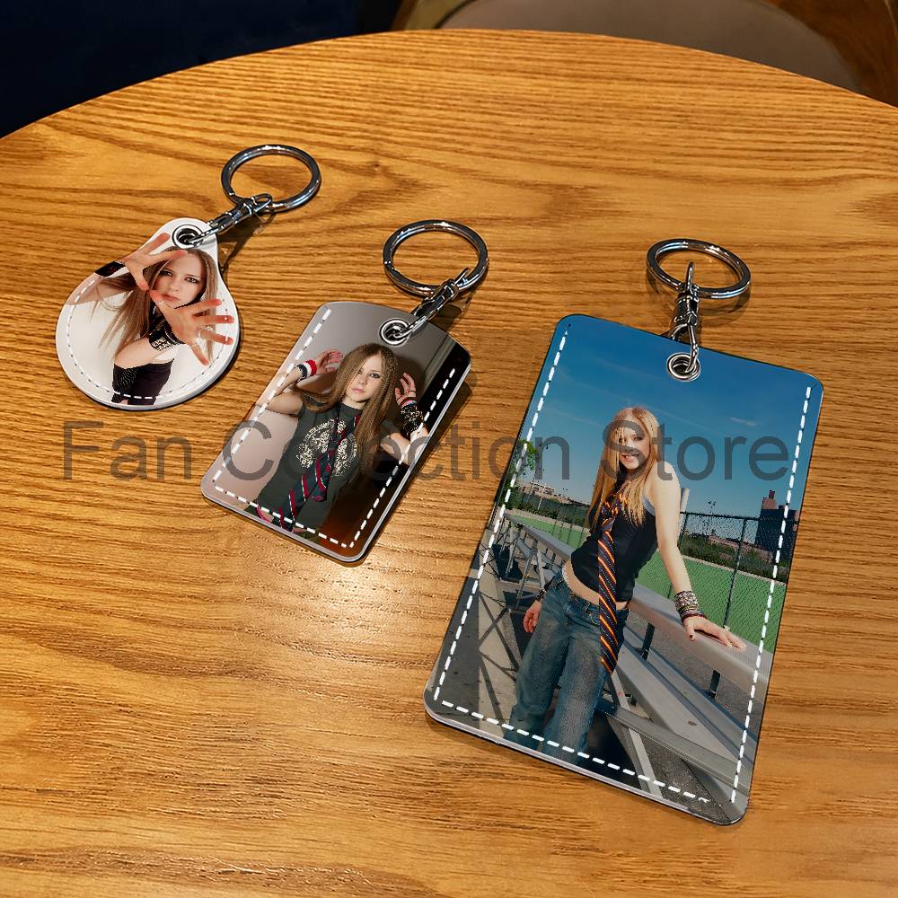 Singer A-Avril Schlüsselanhäng – Leatherwork Keychain Bewertung und Preis